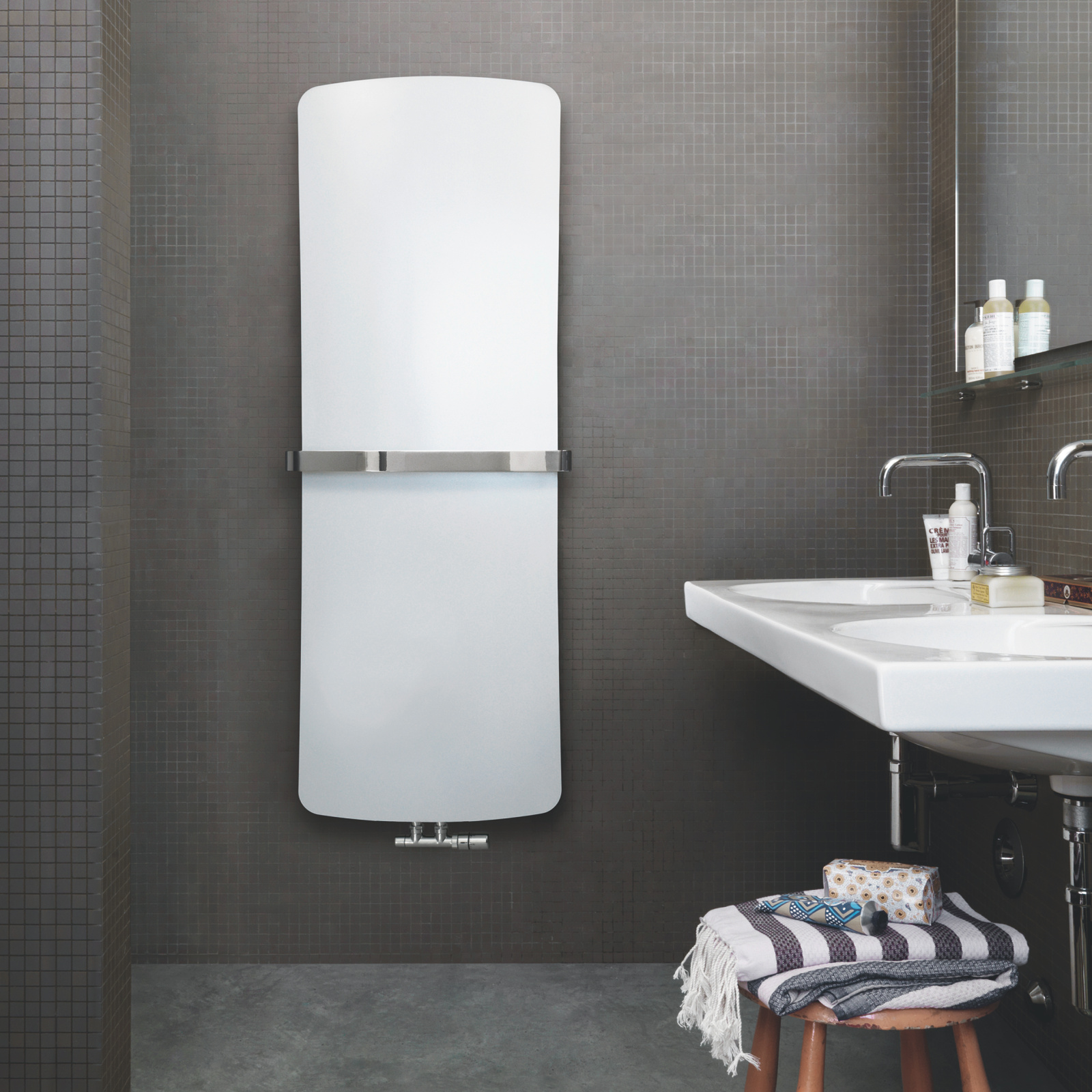 Rendering Zehnder Folio Belt Decorative radiator 