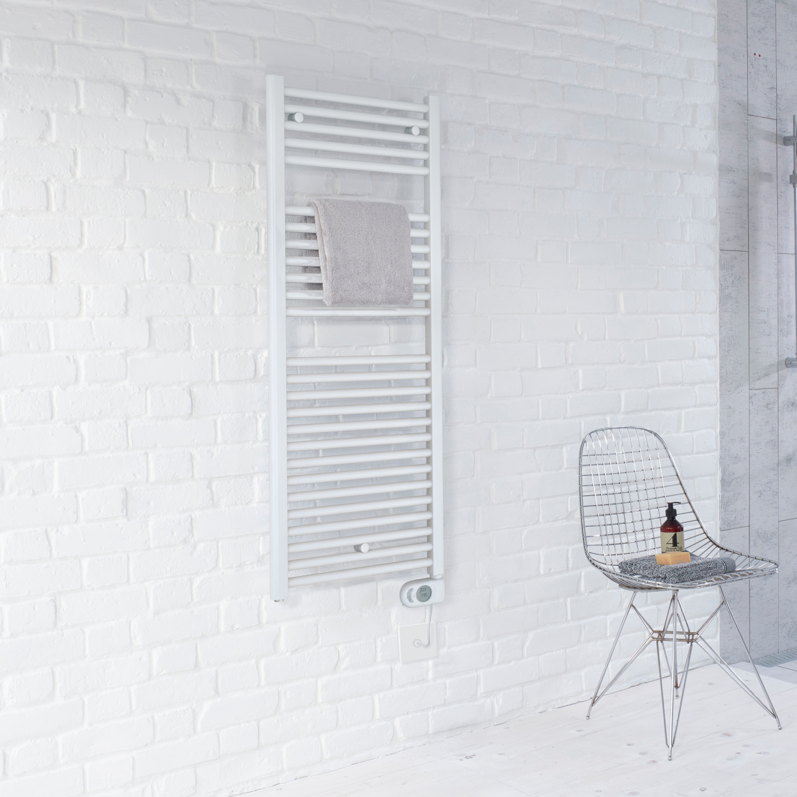 Cut-Out Zehnder Aura Decorative radiator 