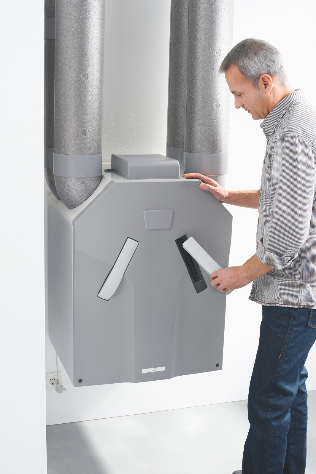 Photograph Zehnder ComfoAir 350 Comfortable indoor ventilation Front view